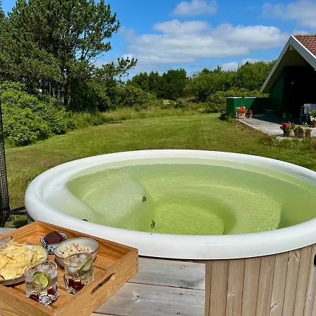 Modern With Wood-fired Hot Tub * Vejers Strand