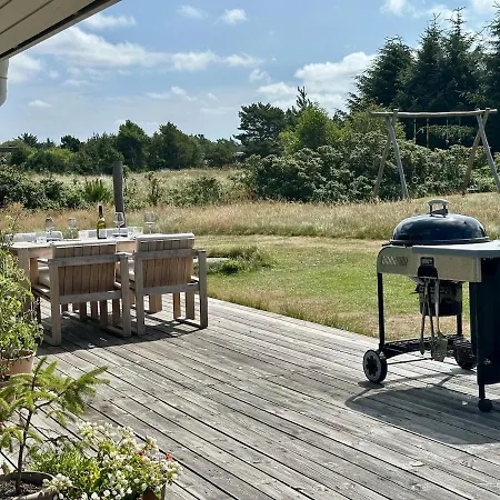Modern With Wood-fired Hot Tub Hébergement de vacances *