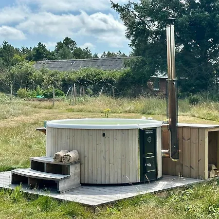 Modern With Wood-fired Hot Tub Vejers Strand